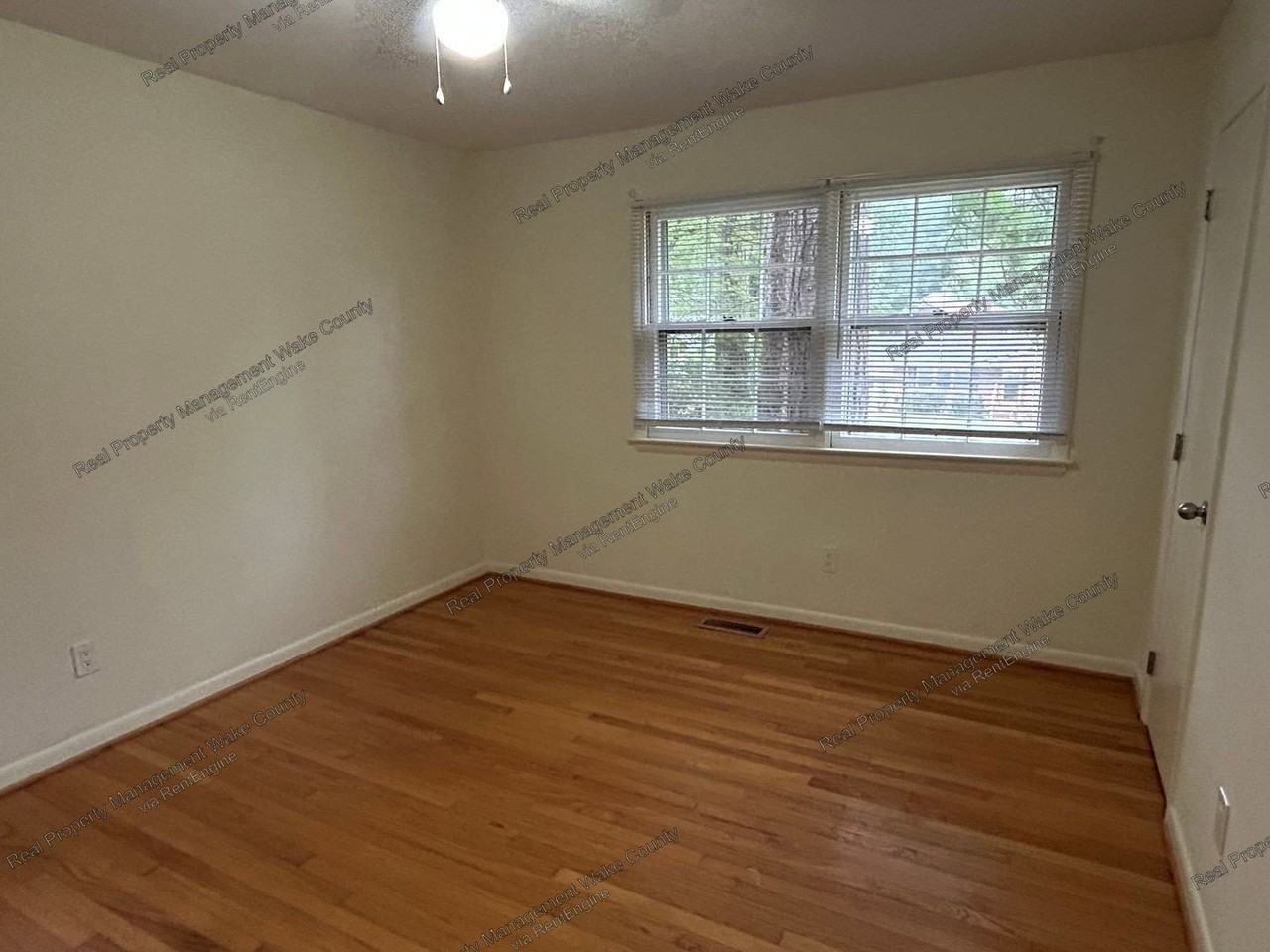 722 Brunswick Pl - Photo 6 of 37
