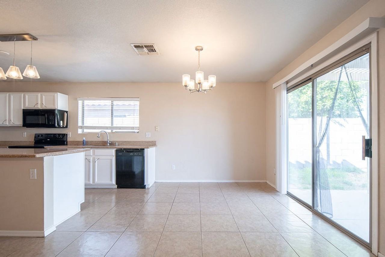 15105 N 155th Ln - Photo 4 of 18