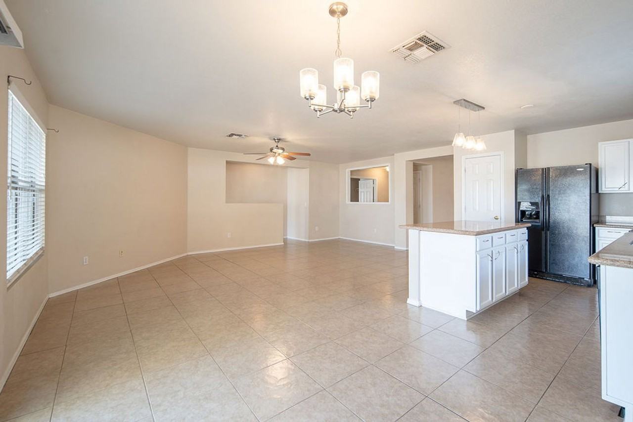 15105 N 155th Ln - Photo 6 of 18