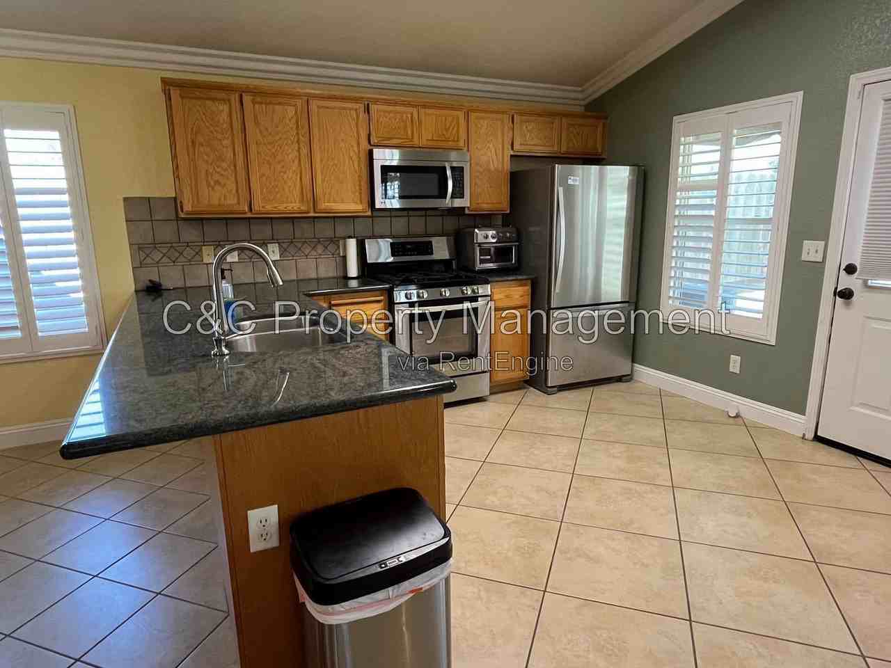 716 San Joaquin Ct - Photo 3 of 12