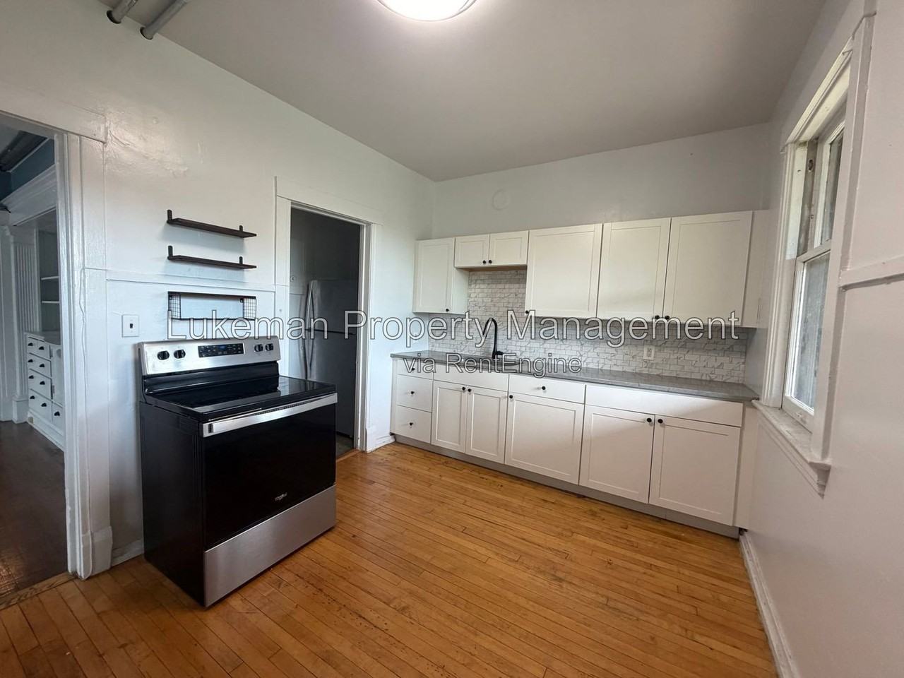 447 W Walnut St #8 - Photo 3 of 13