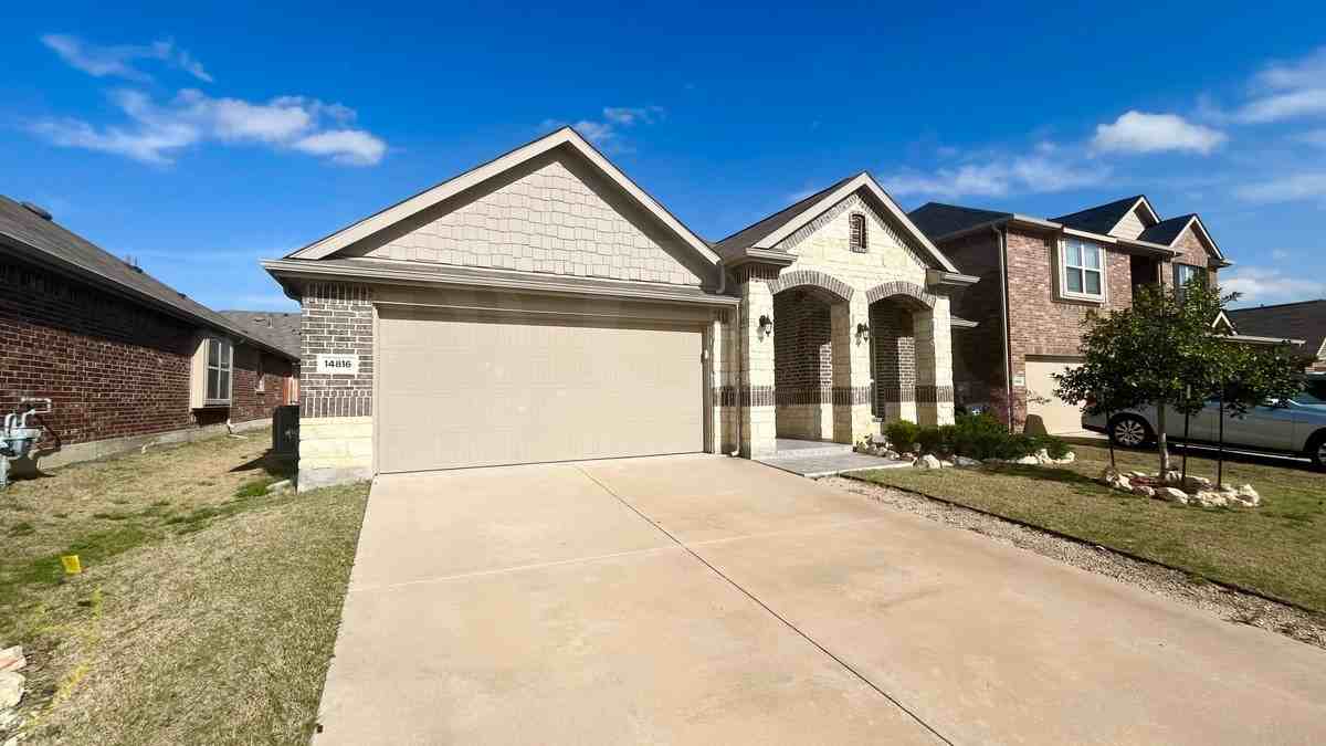 14816 Rocky Face Ln - Photo 2 of 33