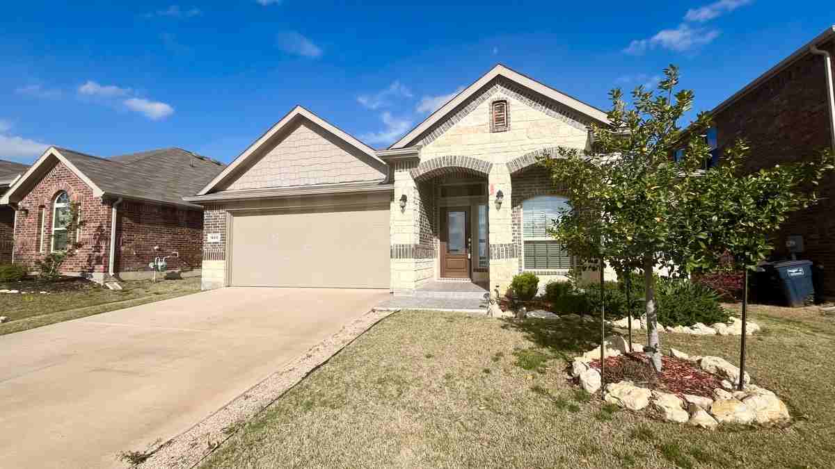 14816 Rocky Face Ln - Photo 3 of 33