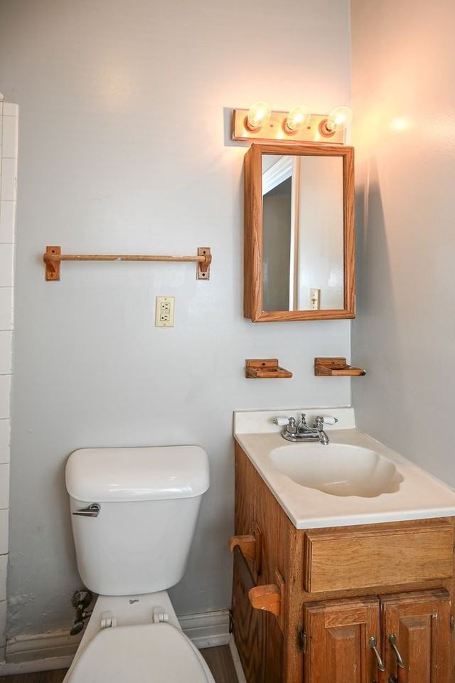 2344 Victor St - Photo 5 of 16