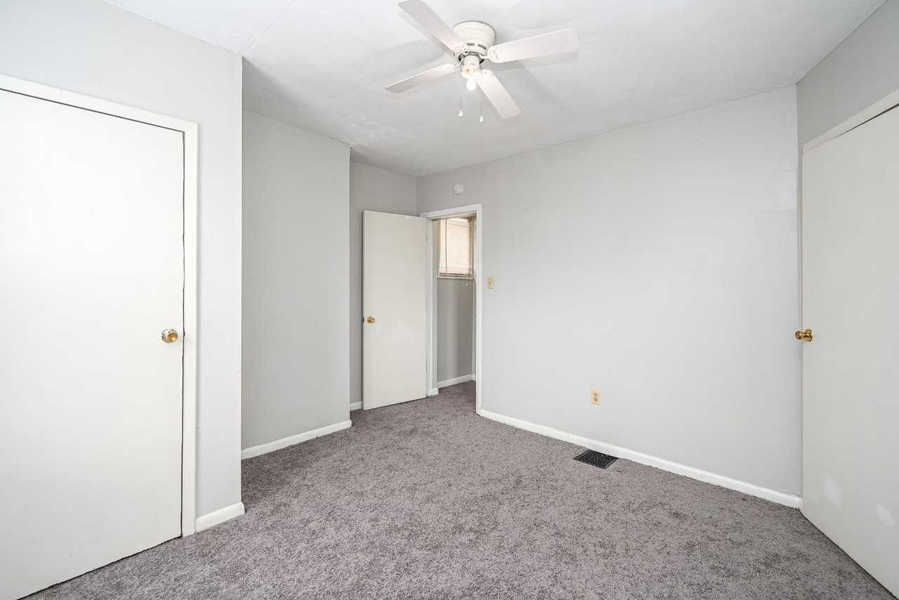 2344 Victor St - Photo 7 of 16