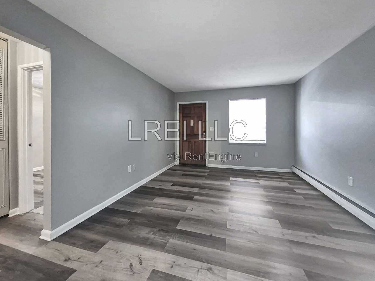 4704 Southern Pkwy #B1 - Photo 4 of 13