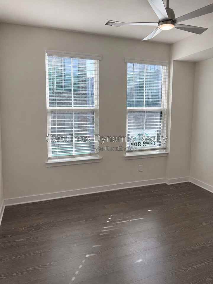 1226 Gleason Way - Photo 6 of 41
