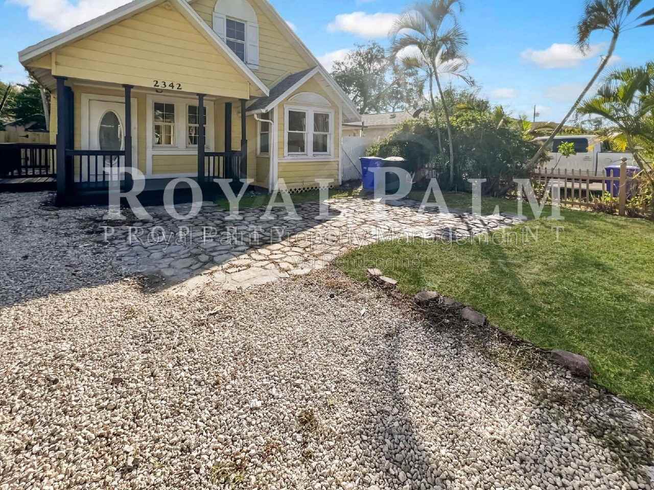 2342 Stella St - Photo 2 of 30