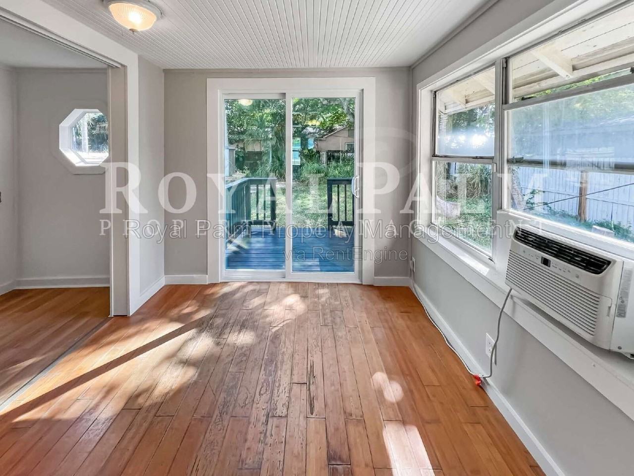 2342 Stella St - Photo 5 of 30