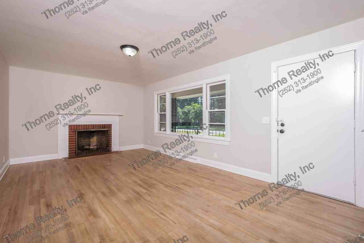 920 Cedarbrook Dr - Photo 2 of 21