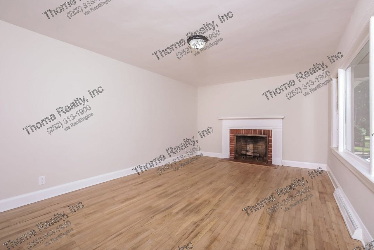 920 Cedarbrook Dr - Photo 3 of 21