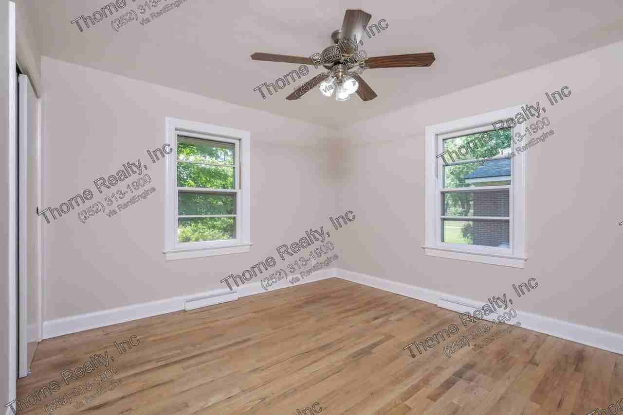 920 Cedarbrook Dr - Photo 7 of 21