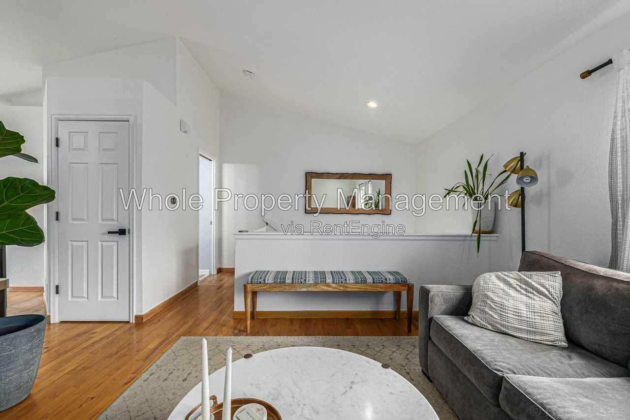 965 Wolff St #D - Photo 6 of 36