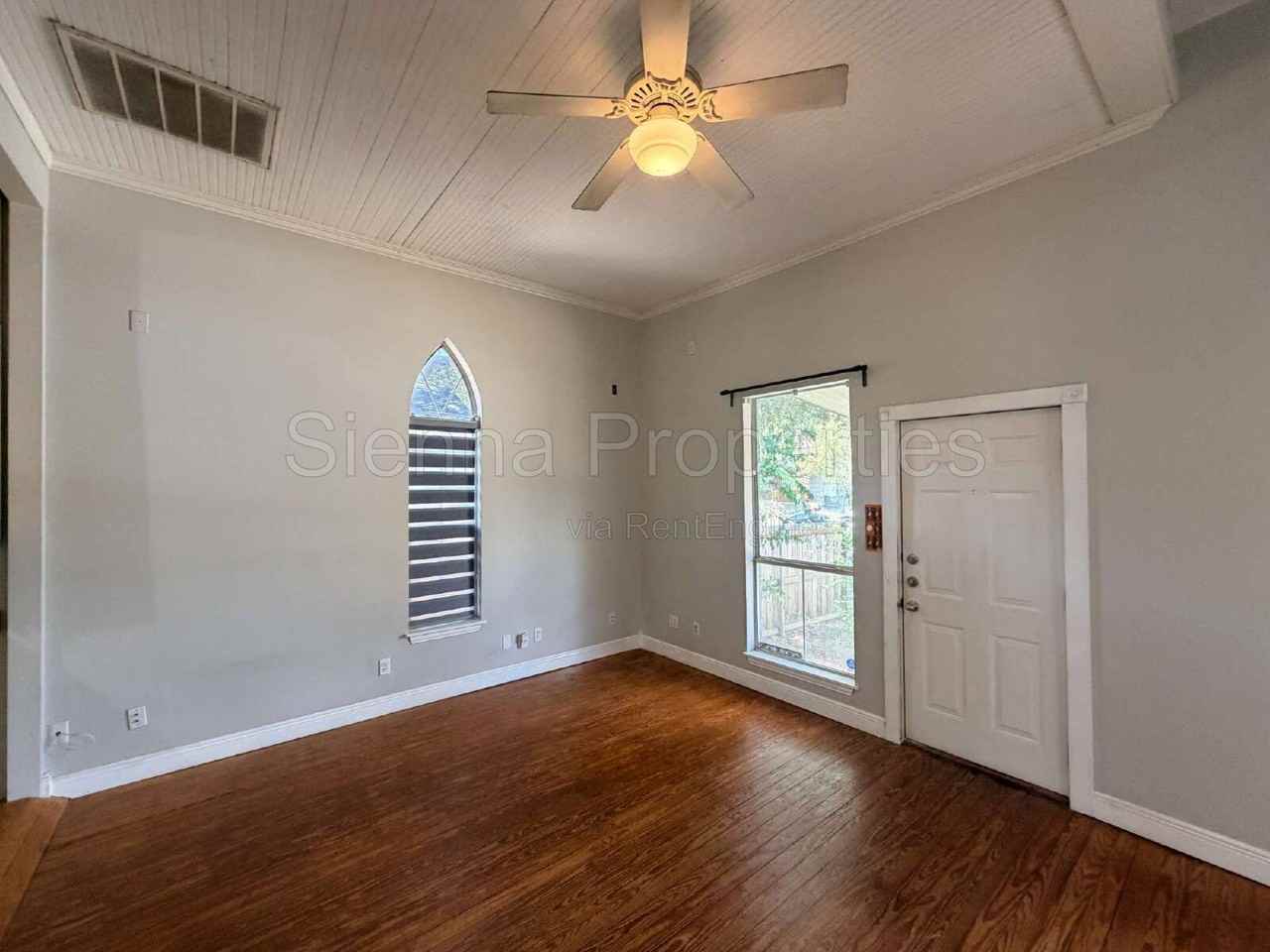 1509 Willow St - Photo 7 of 24