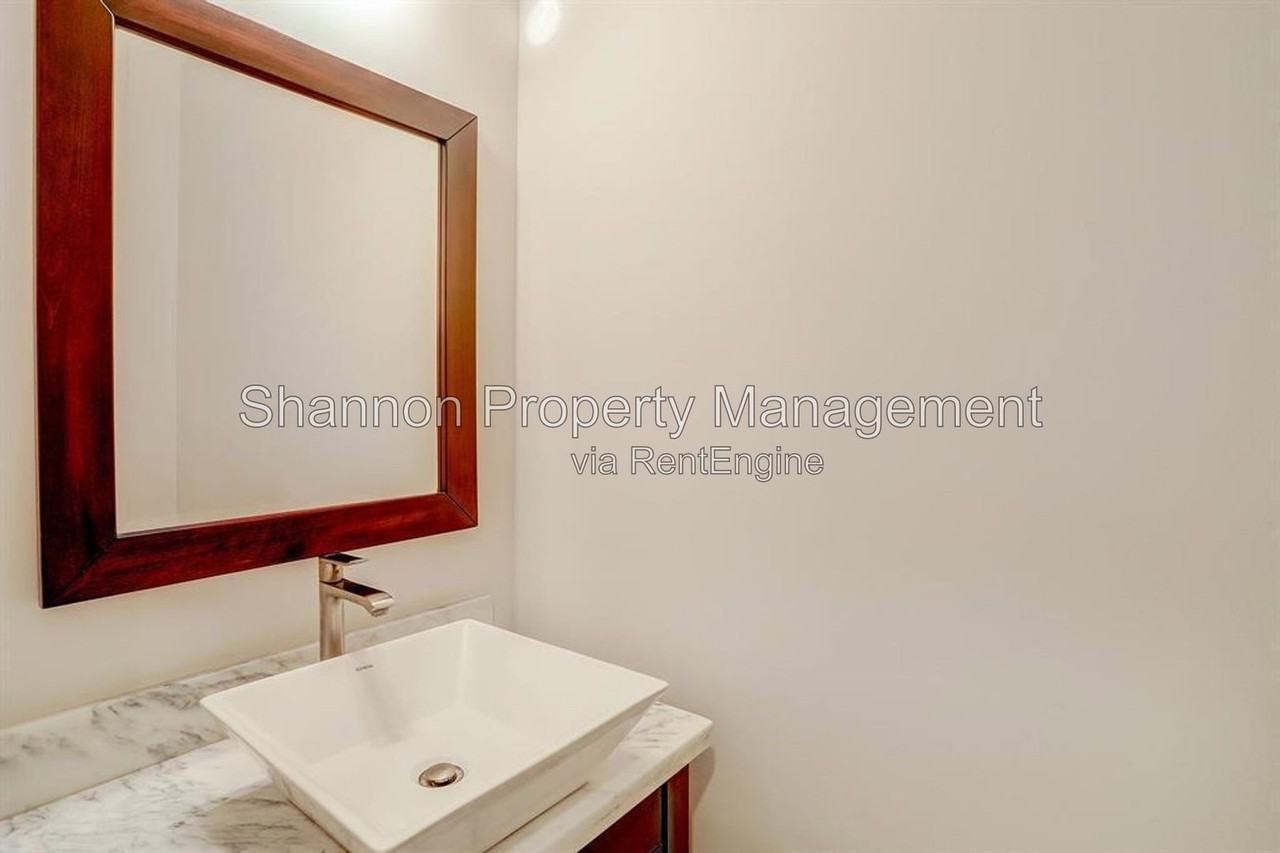 5905 Kiam St #B - Photo 7 of 31