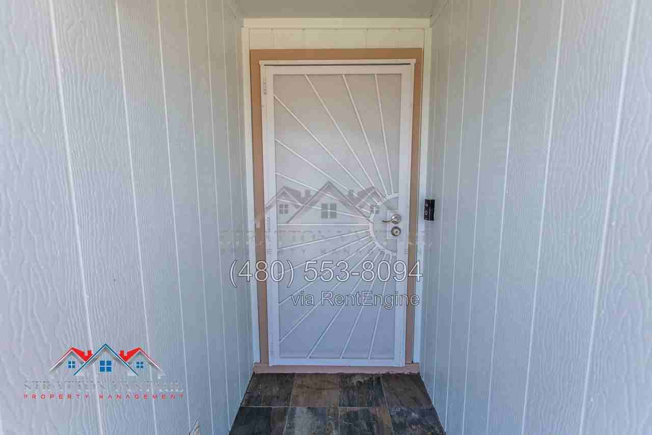 1506 E Forge Ave - Photo 5 of 33