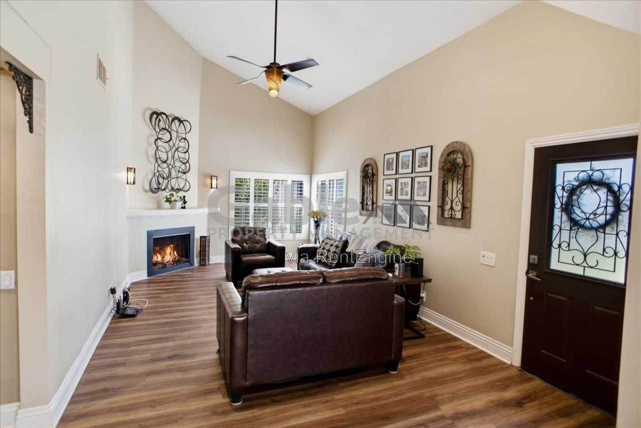 24309 Venturi Dr - Photo 3 of 22