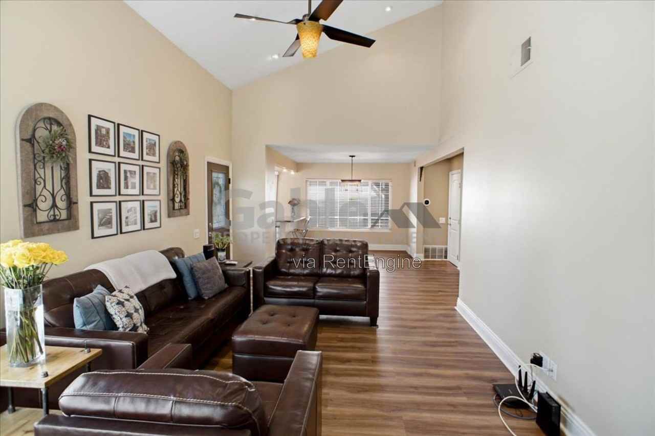 24309 Venturi Dr - Photo 4 of 22