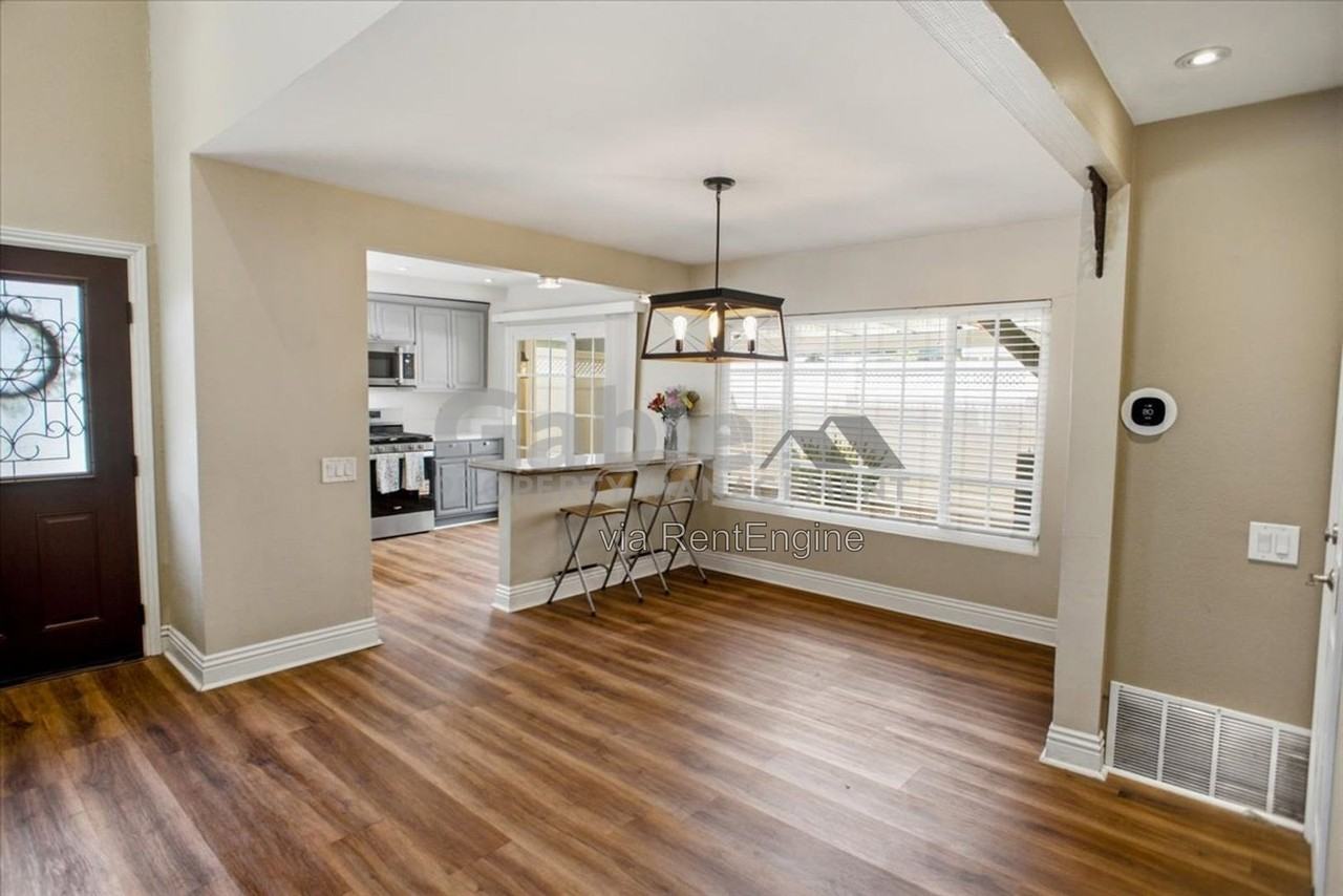 24309 Venturi Dr - Photo 6 of 22