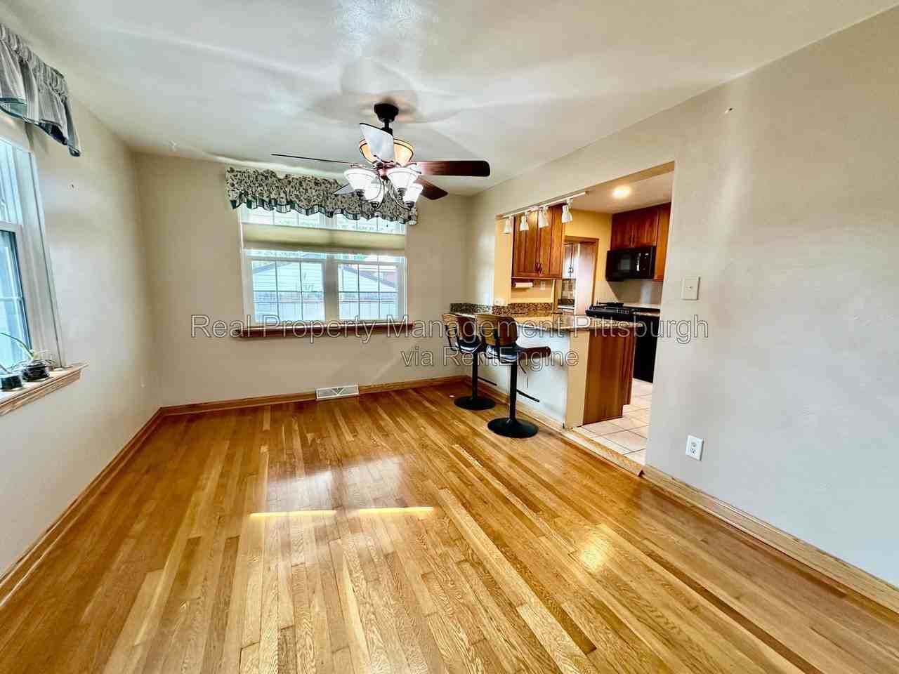 1130 Downlook St - Photo 5 of 28