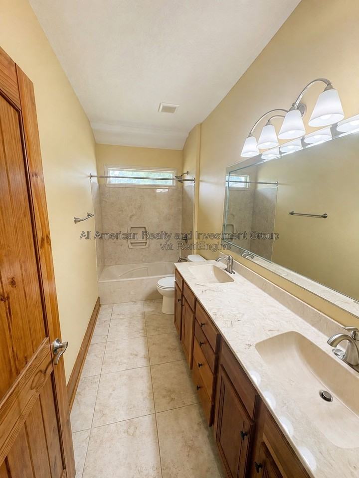 612 Lombard Cir - Photo 7 of 15