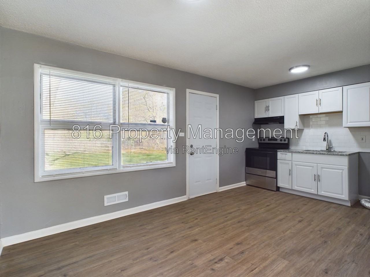 10800 Blue Ridge Blvd - Photo 6 of 20