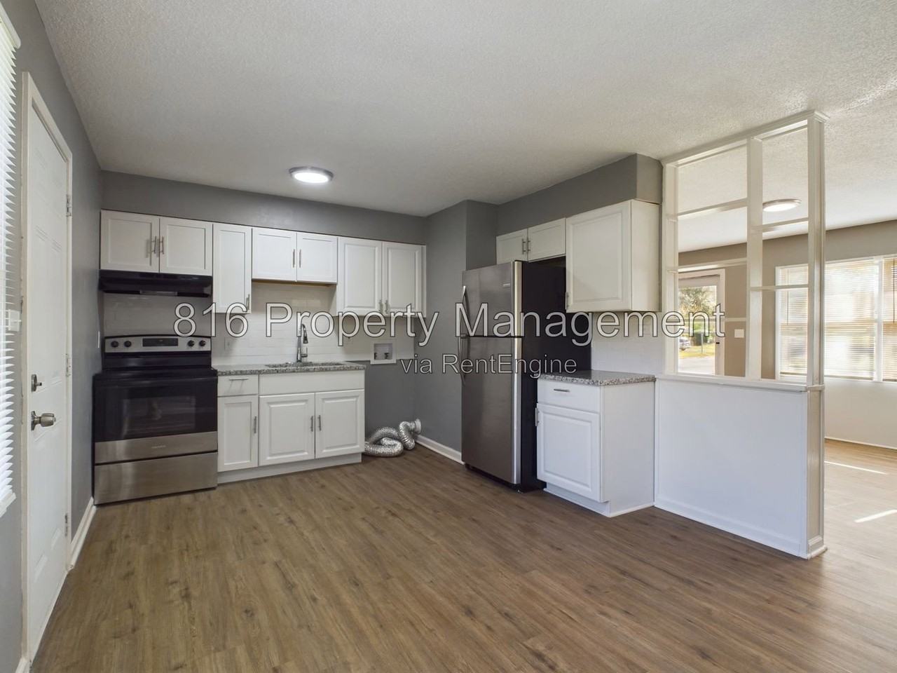 10800 Blue Ridge Blvd - Photo 7 of 20