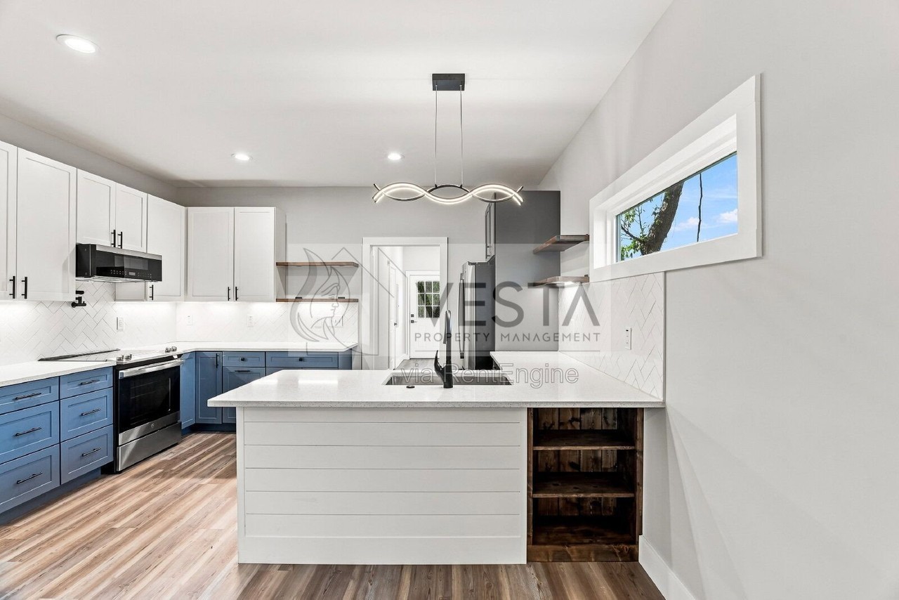 108 Tracy Ave - Photo 5 of 37