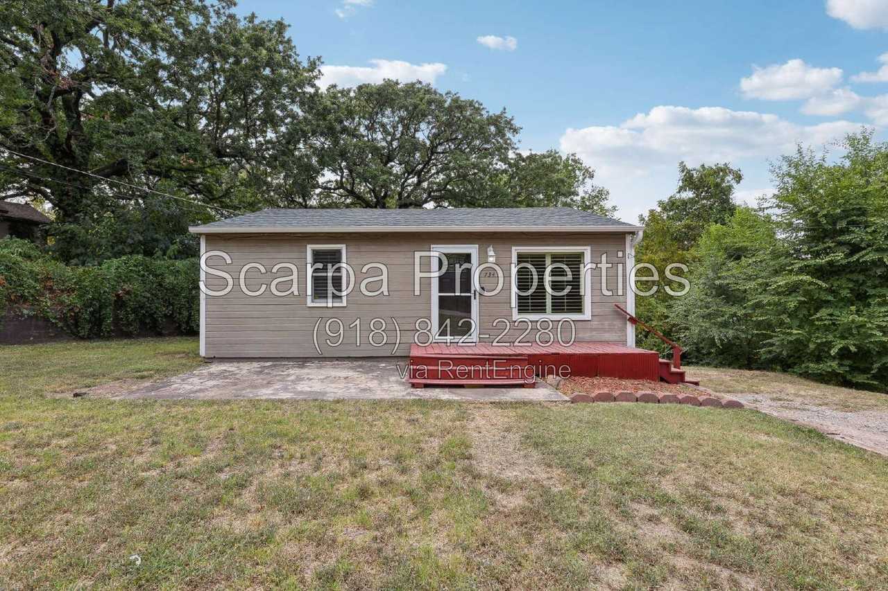 734 N Walnut Creek Dr - Photo 2 of 26