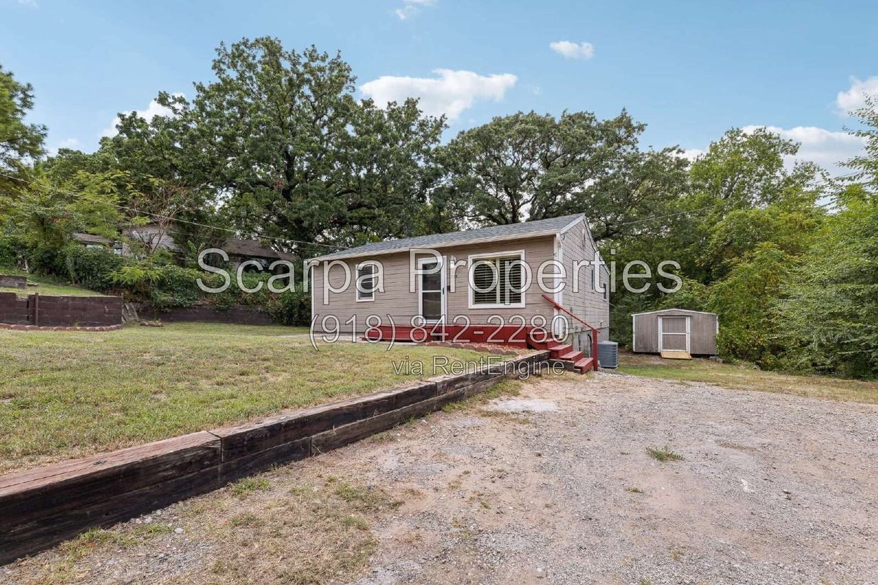 734 N Walnut Creek Dr - Photo 3 of 26