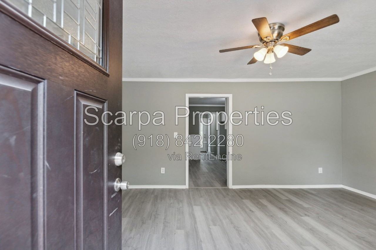 734 N Walnut Creek Dr - Photo 5 of 26