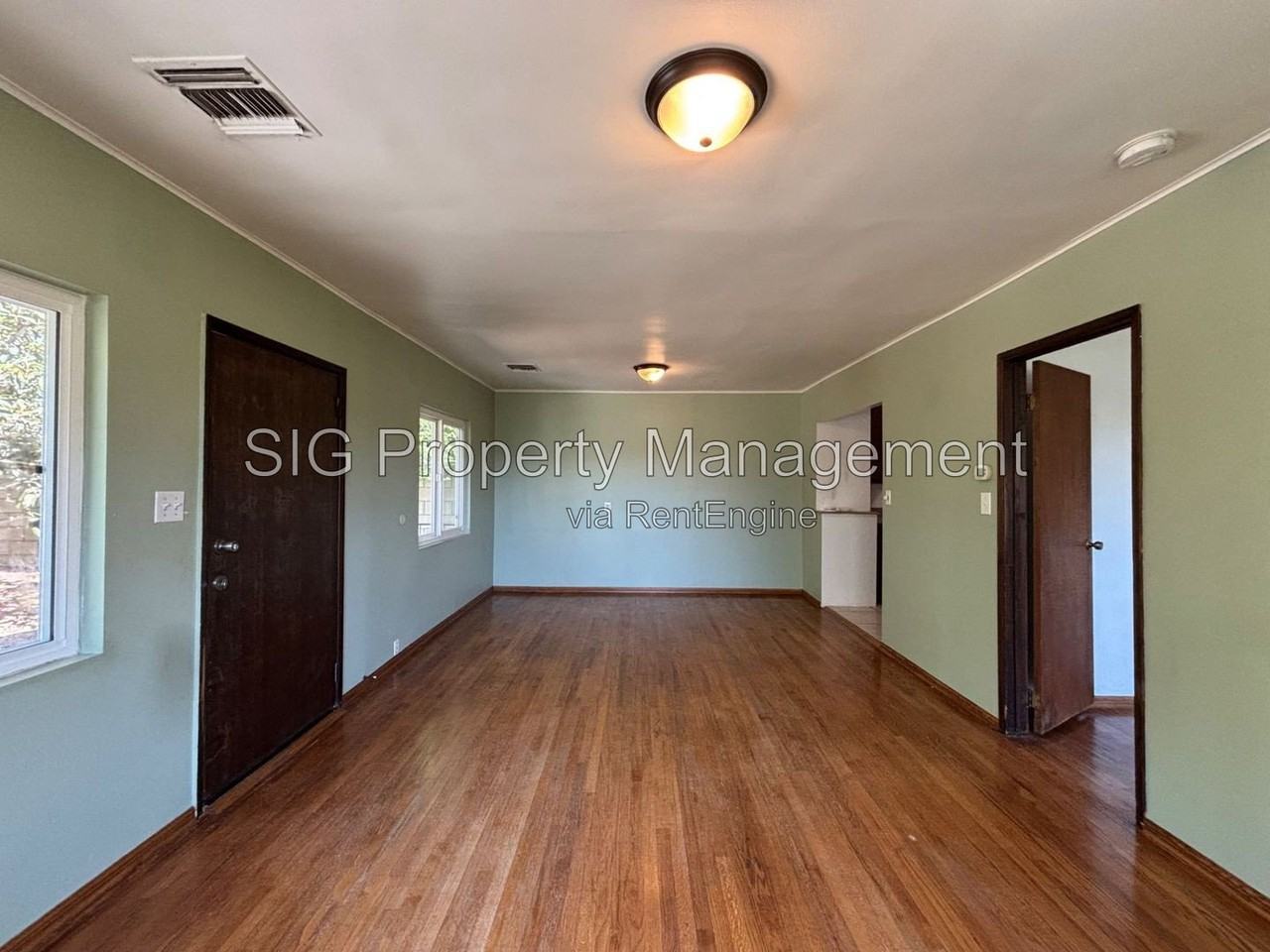 1018 Toledo St - Photo 6 of 23