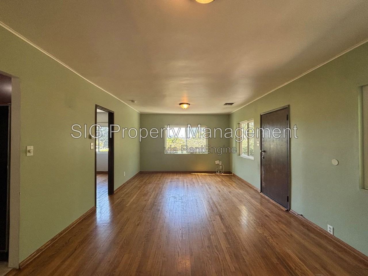 1018 Toledo St - Photo 7 of 23