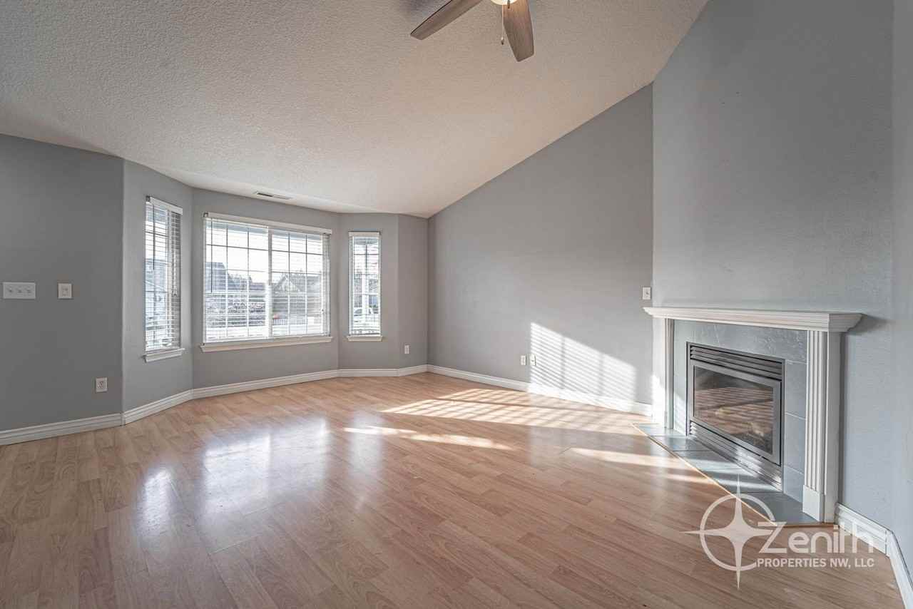 15408 Ne 90th St - Photo 6 of 29