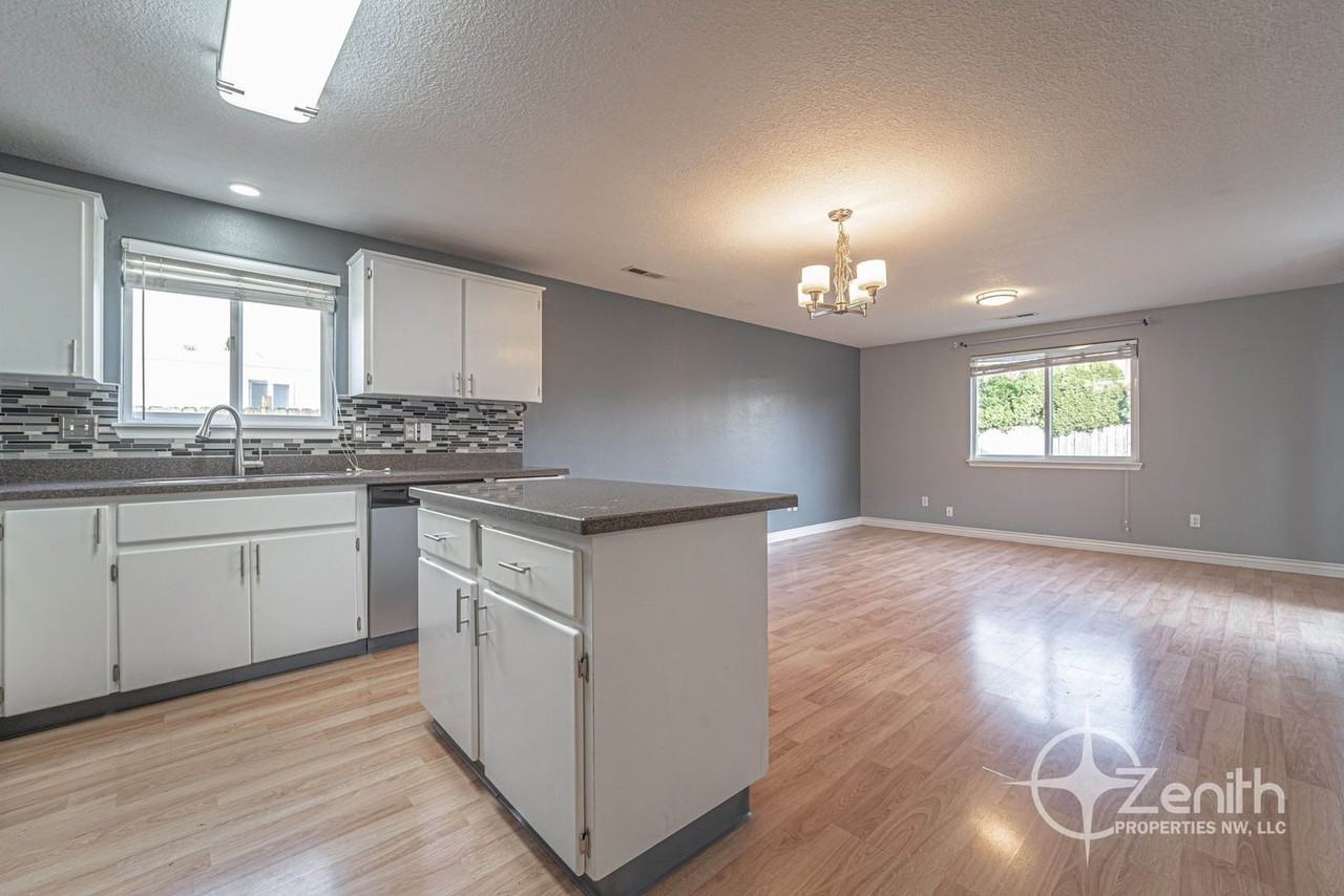 15408 Ne 90th St - Photo 7 of 29