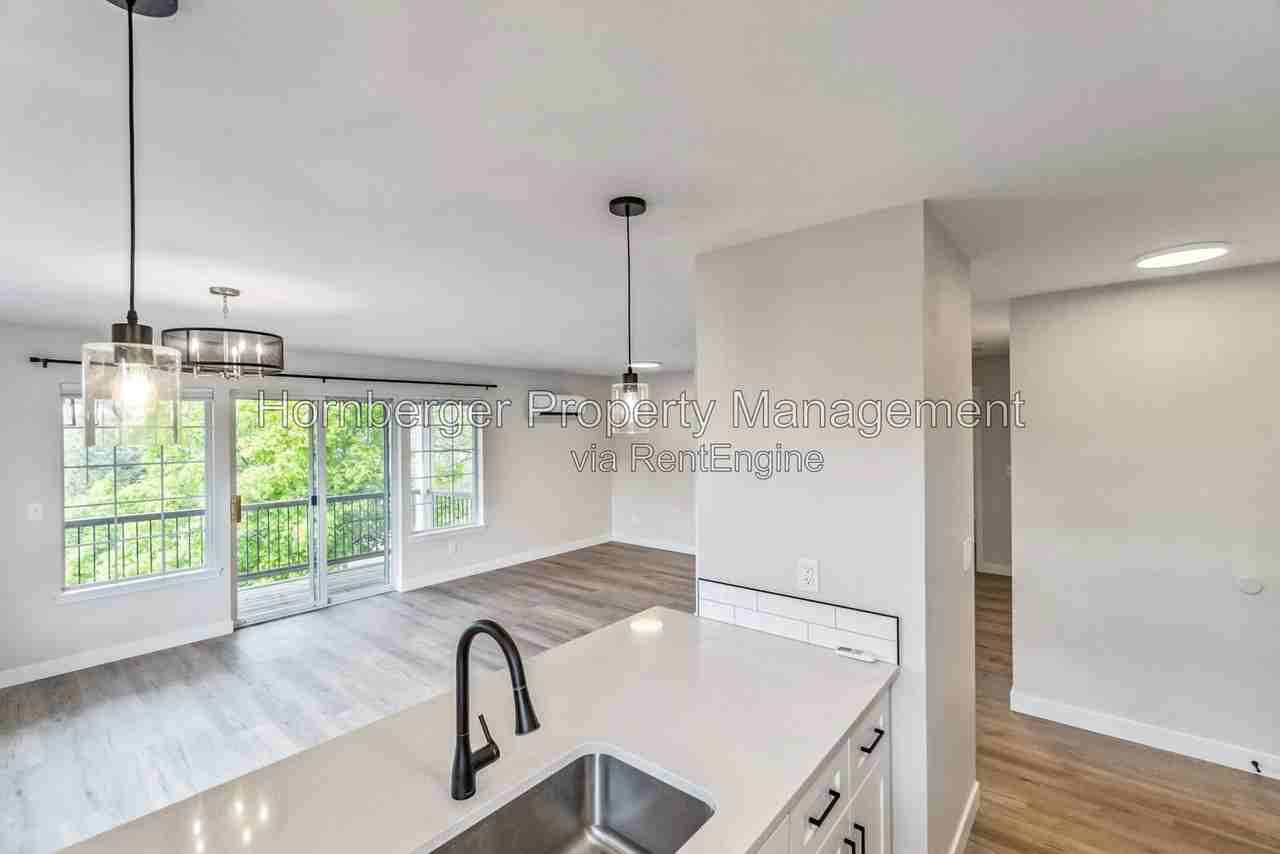 2316 E South Riverton Ave #4 - Photo 3 of 15