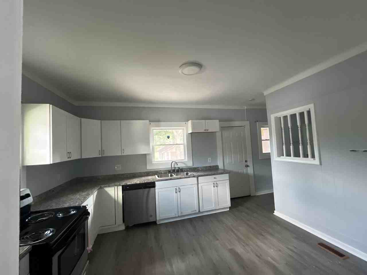 1633 51st Street Ensley #1633 - Photo 3 of 6