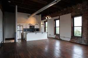 featured image of 337 Broadway St #203