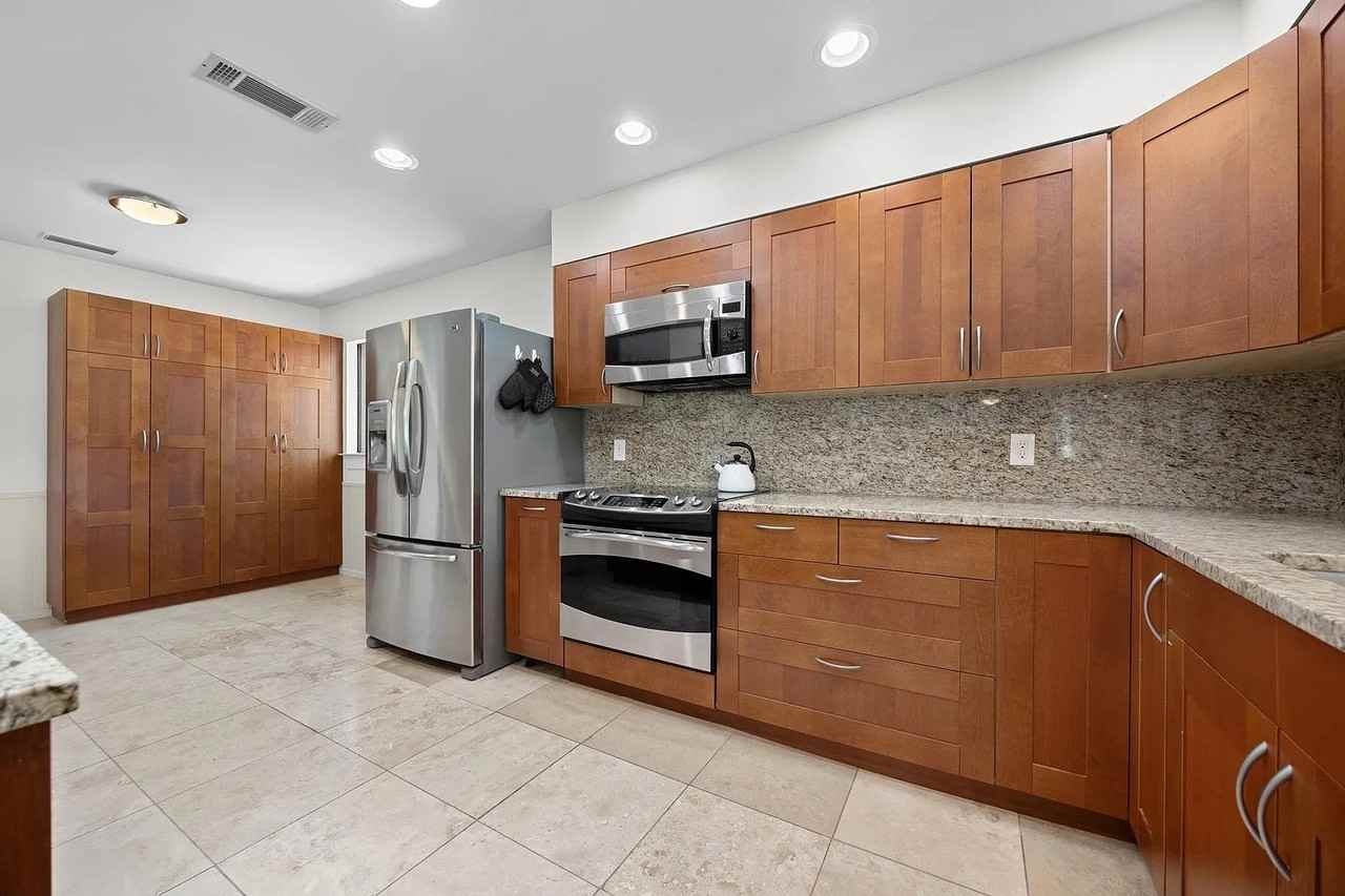 11532 Spicewood Pkwy #NA - Photo 6 of 17
