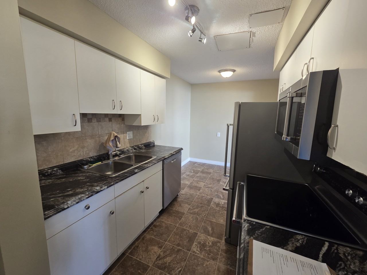 14105 82 St Nw - Photo 5 of 15