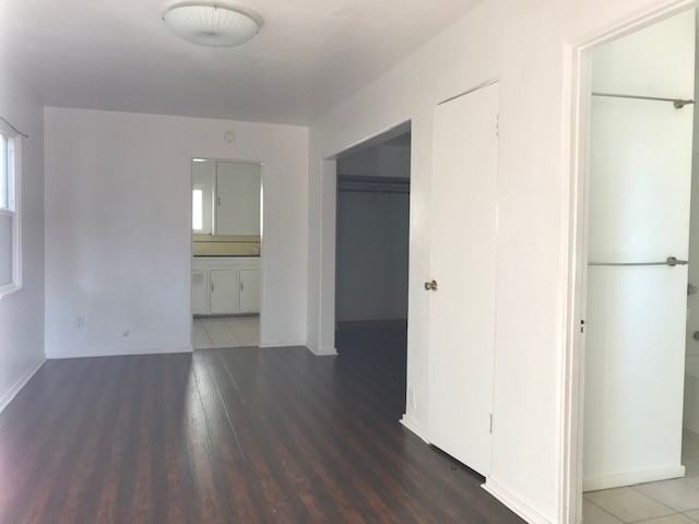 1334 W Balboa Blvd - Photo 4 of 12