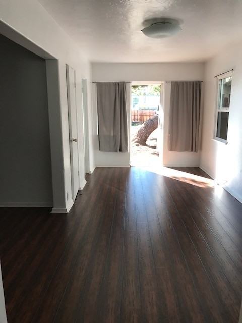 1334 W Balboa Blvd - Photo 5 of 12