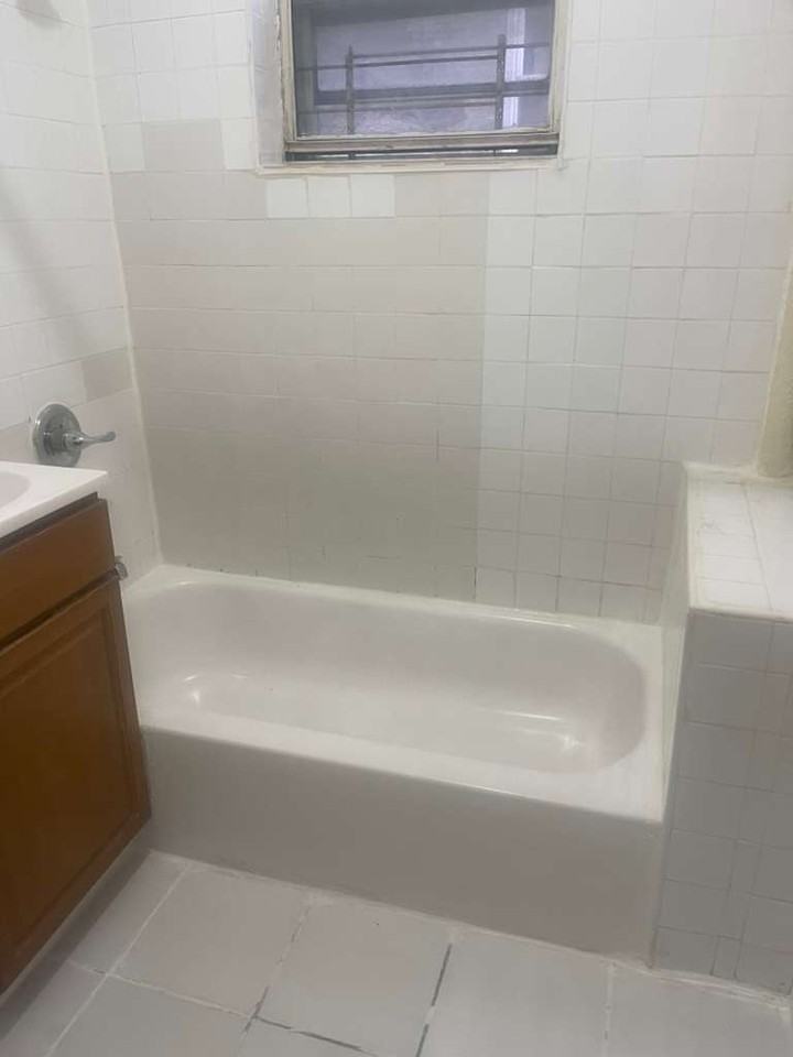 569 Osborn St Fl 2 #NA - Photo 7 of 7