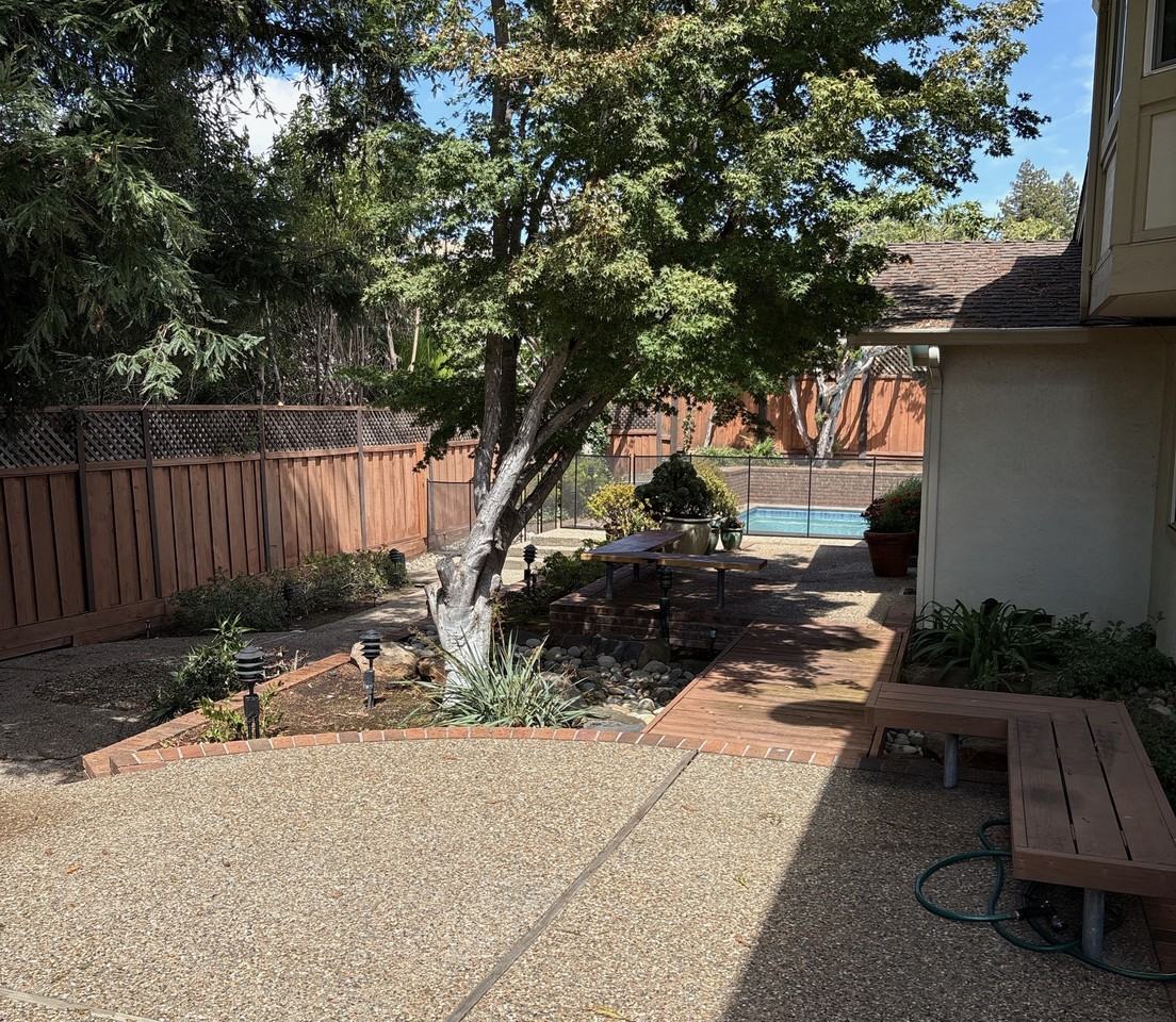 1819 Yolanda Cir #NA - Photo 3 of 50