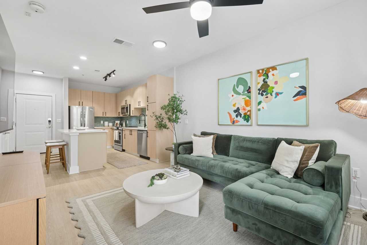 NoHo Flats - Photo 5 of 42