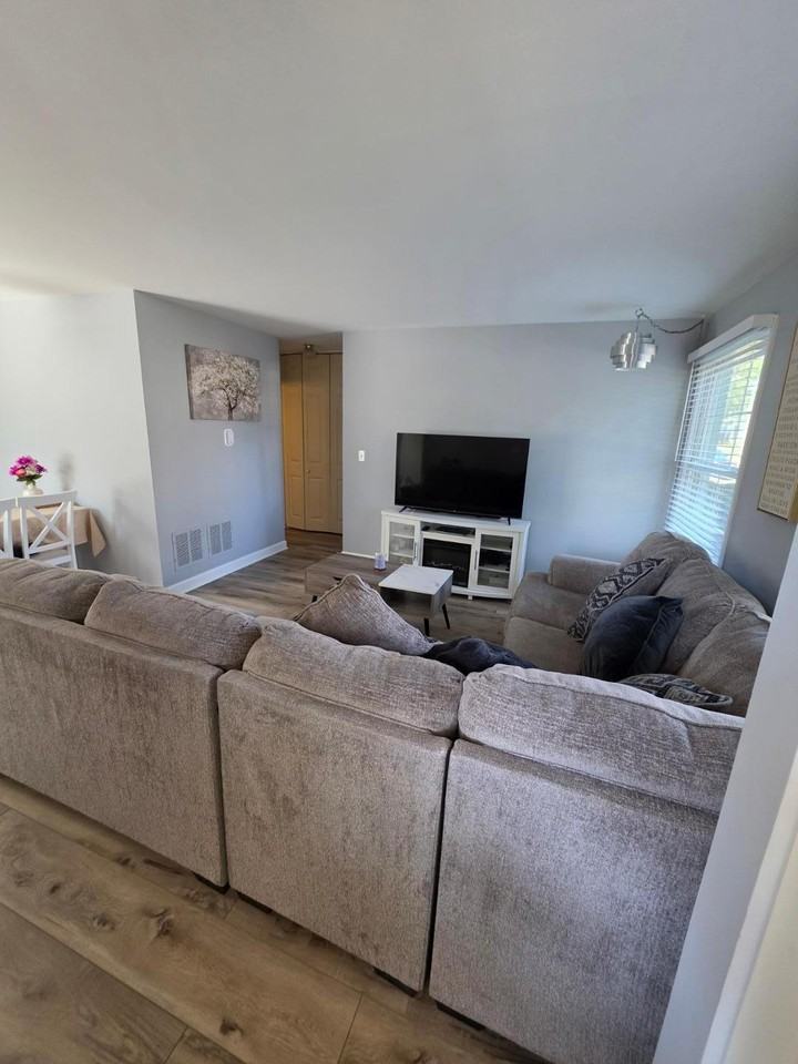 1268 Prairie Ave #A - Photo 4 of 13