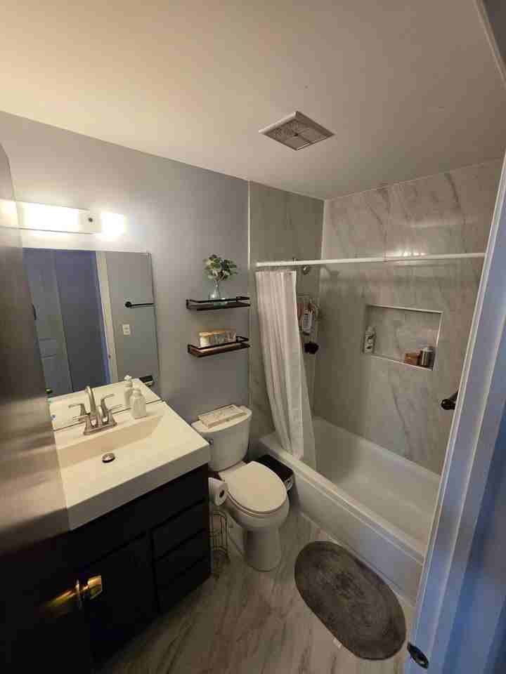 1268 Prairie Ave #A - Photo 5 of 13