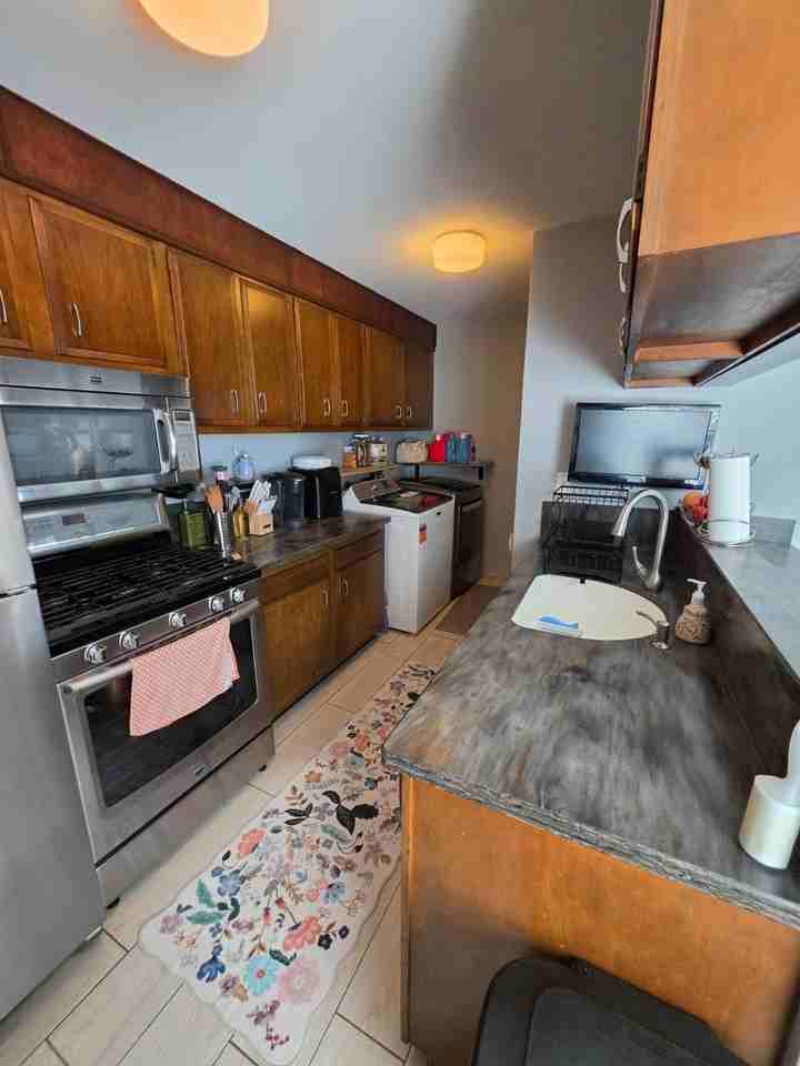 1268 Prairie Ave #A - Photo 7 of 13