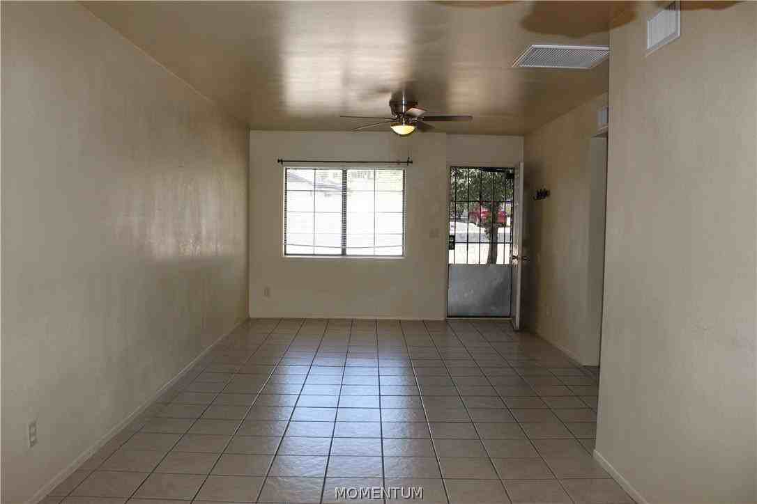 4004 Shadow Crest Rd - Photo 3 of 27
