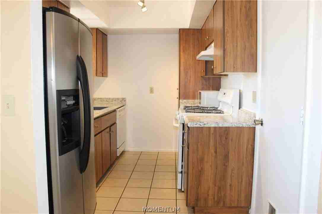 4004 Shadow Crest Rd - Photo 6 of 27